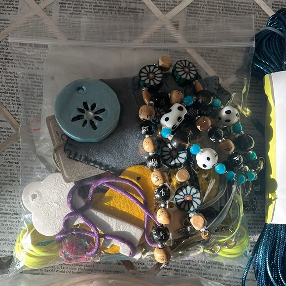 Misc craft beading supplies - Picture 2 of 4